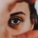 réduire les poches sous les yeux