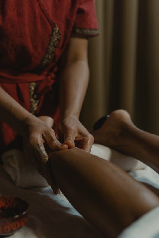 massage des jambes apres liposuccion