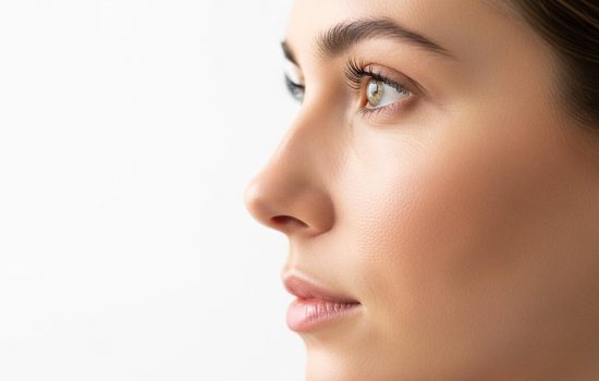 Comment corriger un nez sans chirurgie grâce à la rhinoplastie médicale ?