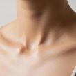 Comment prendre soin de son décolleté avant l'été pour éviter les signes de l'âge ?