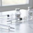 Combien de temps durent vraiment les injections d'acide hyaluronique selon les zones ?