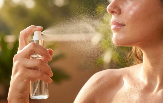 Pourquoi l'eau thermale est votre meilleure alliée de l'été pour apaiser votre peau ?