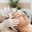 Le peeling pour effacer les taches pigmentaires : types et résultats attendus