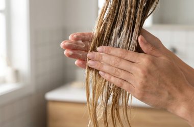 La routine cheveux complète pour réparer les dégâts causés par l'été