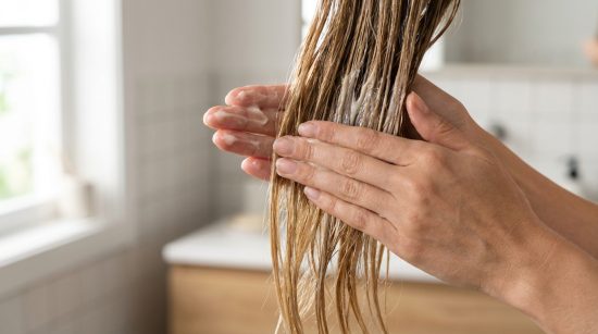 La routine cheveux complète pour réparer les dégâts causés par l'été
