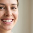 La chirurgie du sourire : comment corriger une gencive trop visible efficacement