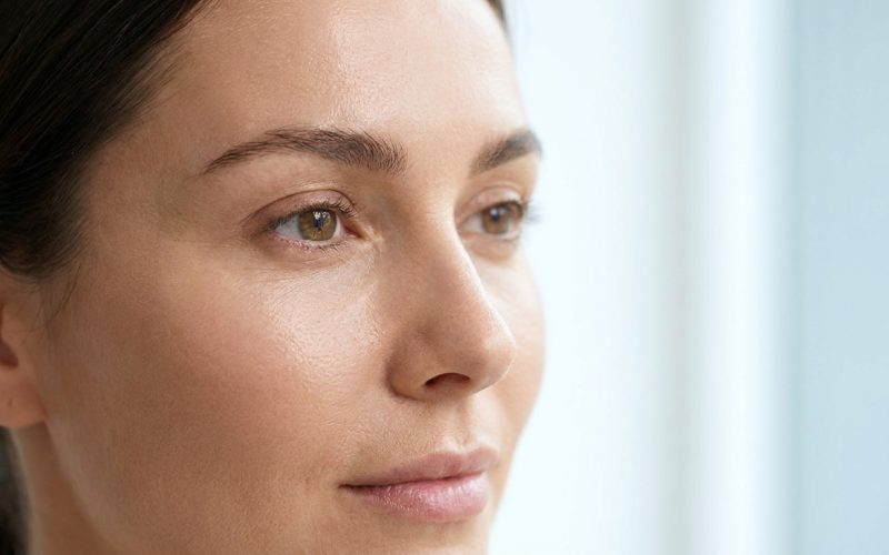Le lifting temporal : comment rafraîchir le regard subtilement sans chirurgie lourde