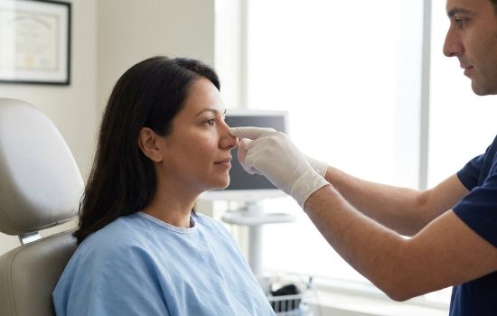 Rhinoplastie de révision : comment corriger une première intervention insatisfaisante